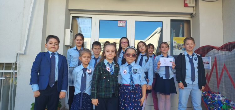 Ученици на СУ „Пейо Кр. Яворов“, се завърнаха при своите първи учители